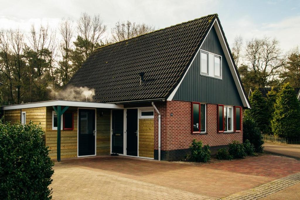 Groepsaccommodatie Kom In De Bedstee Sprookje 温特斯韦克 外观 照片